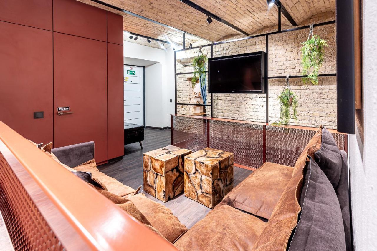 Unesco Hidden Arches - Restored 3 Bedroom Apartment In The Historic Pilies St. Вилнюс Екстериор снимка